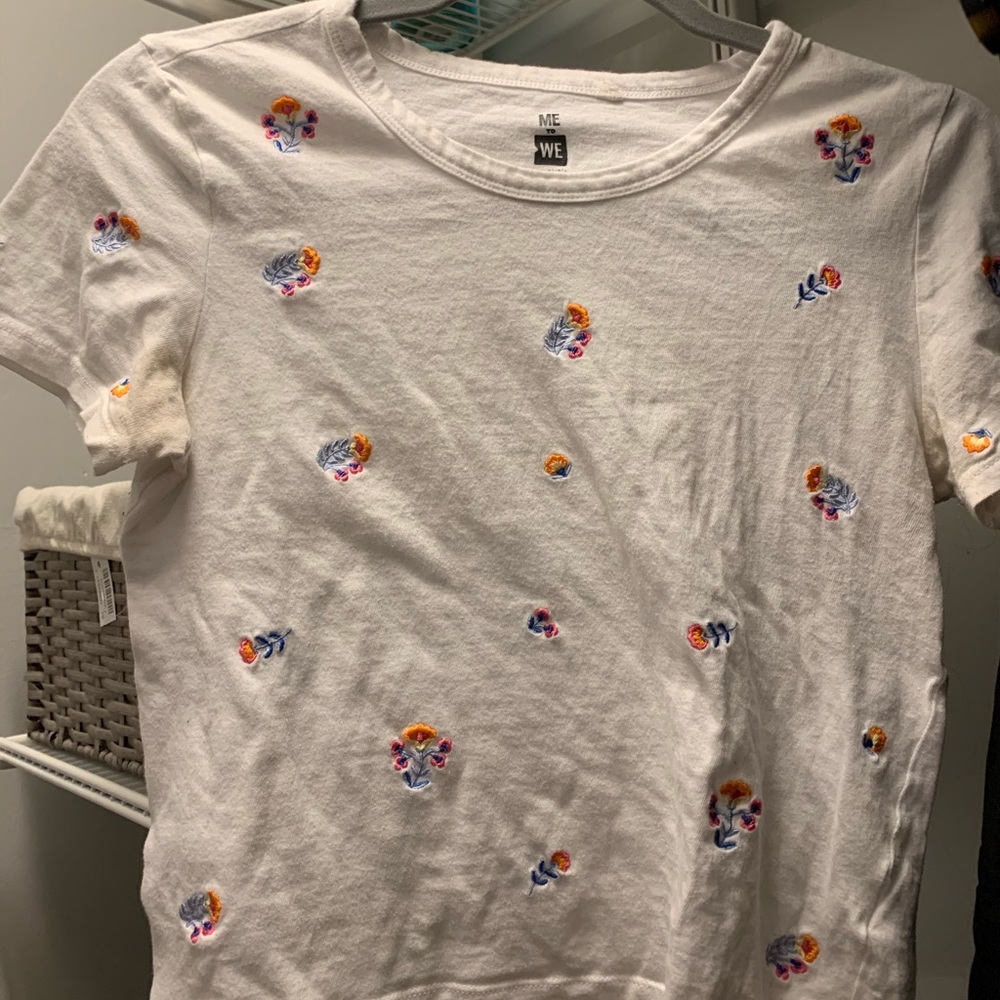 floral embroidered short sleeved t-shirt